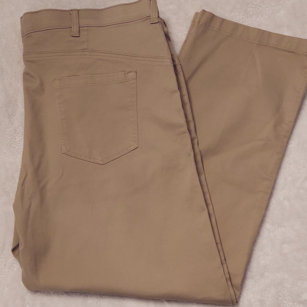 Wrangler Men's Tan Khaki Pants 42x29 New, No Tags Stretch
